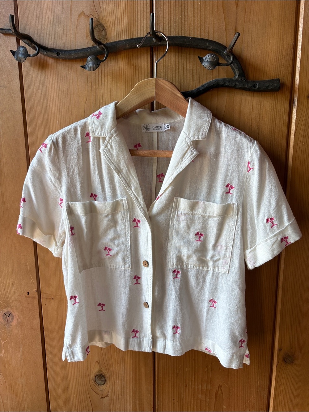 Carve Designs Cream Short Sleeve Shirt with Pink Accent Linen/Tencel XS